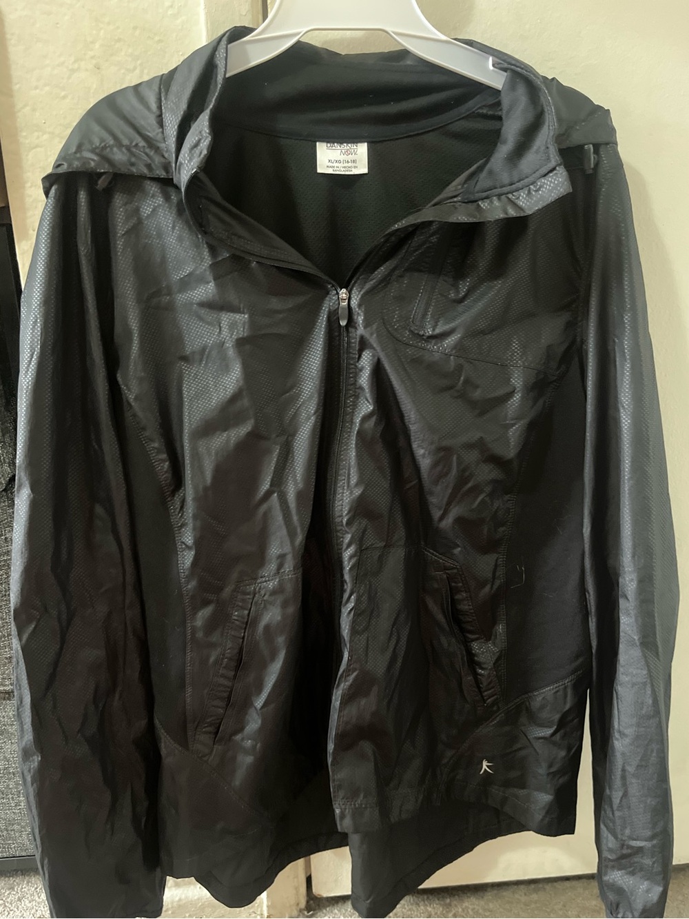 Danskin Now Women’s Black Hooded Lightweight Jacket